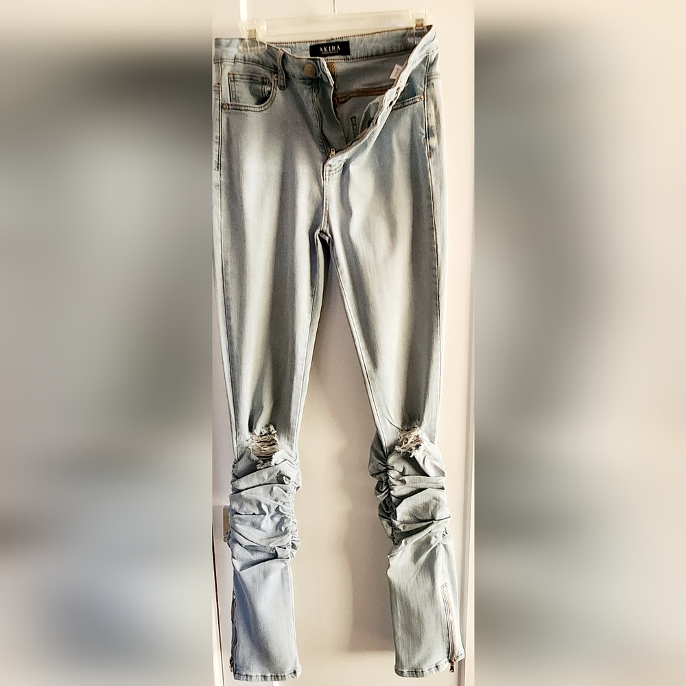 Akira stretch jeans, size 9, 28w